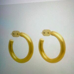 Dean Davidson- small dune hoops.